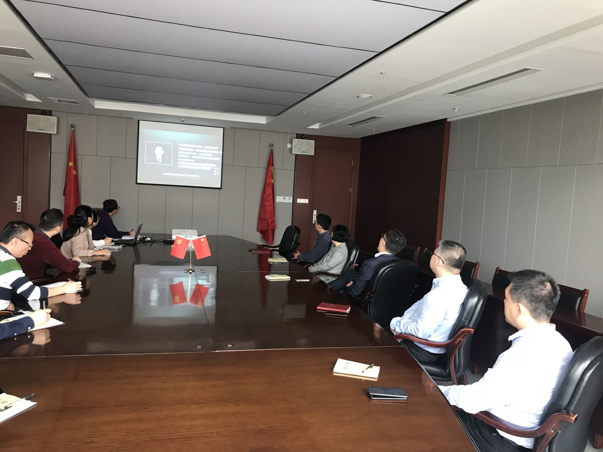 EHI5~PI$Y2)QO9X3ZBYFD{F.jpg EHI5~PI$Y2)QO9X3ZBYFD{F.jpg